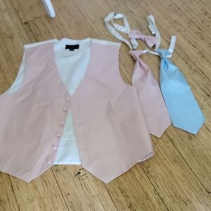 Pronto Uomo Pink Vest with Matching Ties Set=closet cleanout